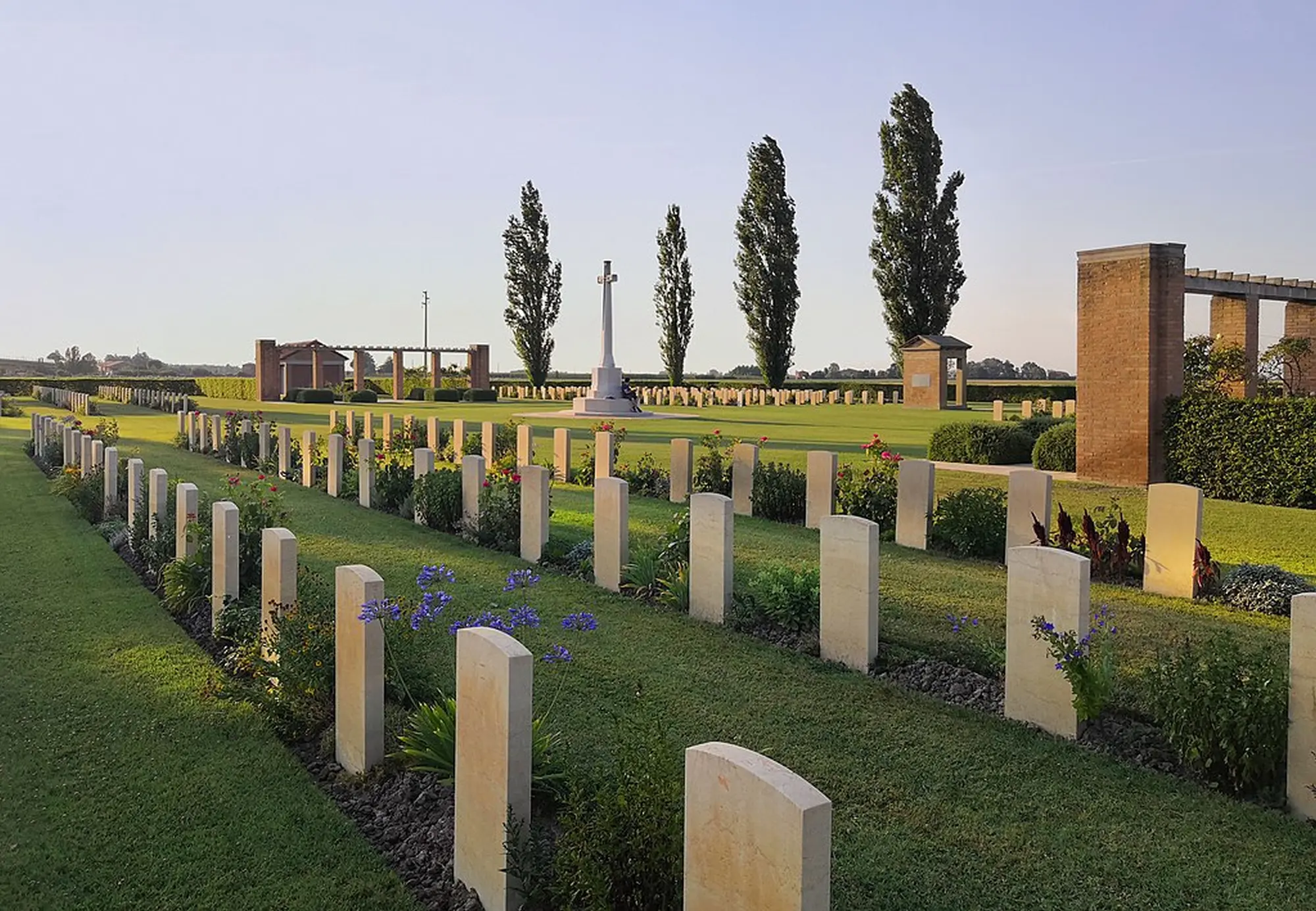 Argenta Gap War Cemetery 