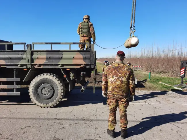 Operazioni di bonifica dell’ordigno bellico rinvenuto a San Biagio