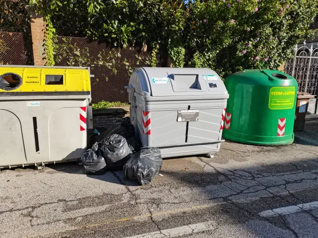 Abbandono e deposito di rifiuti: sanzioni più severe 