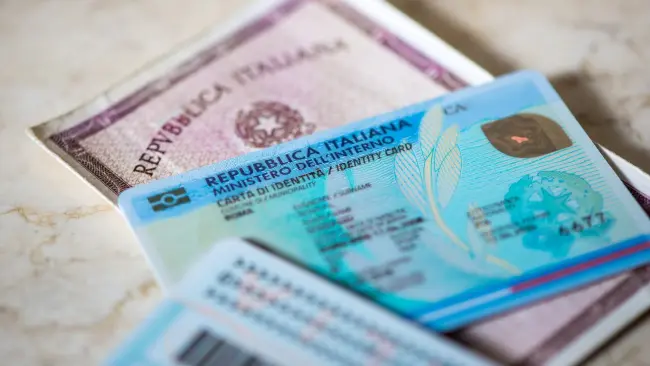 Carta d’identità in formato cartaceo: fine validità dal 3 agosto 2026